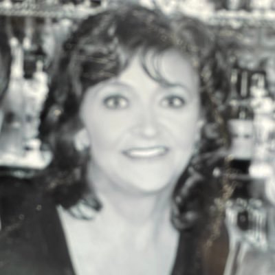 Vote Blue 💙💙💙 🇺🇸🏳️🌈A Mom, a Gram a woman business owner still working - 30 years