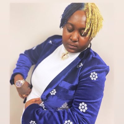 Artist , Entrepreneur, Trendsetta ♓️🏳️🌈 IG|TikTok|FB : @poppyteez #AlmostFamous