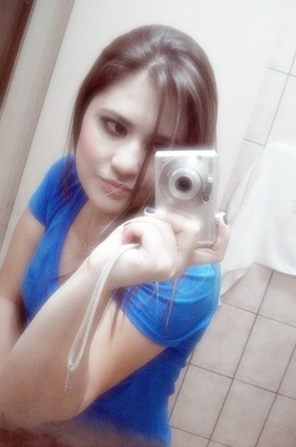 Na minha vida tudo acontece, mais quanto mais a gente rala, mais a gente cresce... (♪)