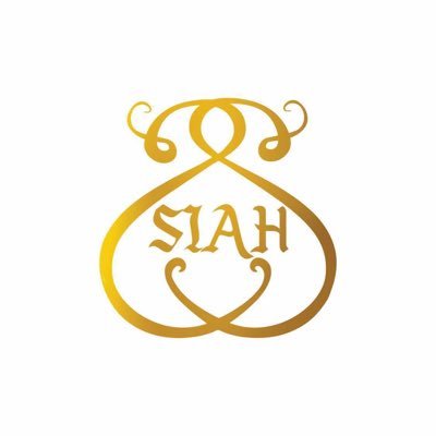 A luxurious affirmation fragrance 🕊 All products are organic & homemade 🪄 Please allow 7-10 business days after placing an order 🪄