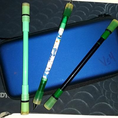 Vs4 - ADHD Spinner since 2010;
Pen Spinning Brasil Admin;
Like green mods;
Blocked by CaféSortudo;
Personal @_otaldovs
🇧🇷🇦🇷