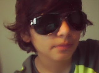 Sou humano.
 Jogo muito xbox 360 FUTURAMENTE ps3
Faço bosta nenhuma no pc  
MSN:vacilios@hot..