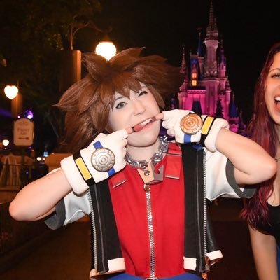 Coldplay & Eureka SeveN are my life⁣! 29|♠️|TX|女 Award winning cosplayer⁣⁣. WDW & DLR AP⁣⁣. Filmmaker. Left handed bassist⁣⁣. 2nd generation weeb. #SpoonieSquad