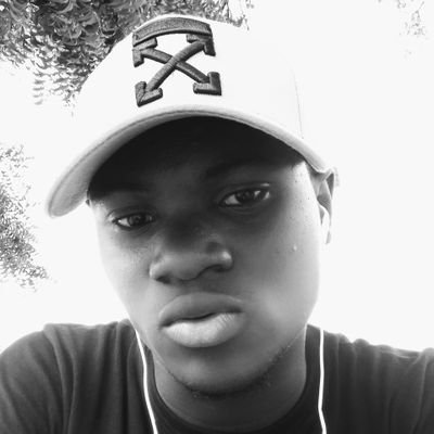 MiracleOf9ja's profile picture. •Life No Suppose Hard🥰 •#MUFC🔴