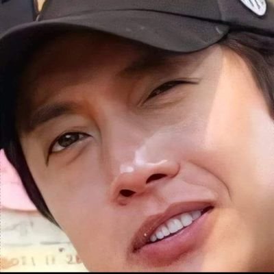 nayeliflores14's profile picture. Yo amo la música pero sobre todo amo, amar a Kimhyunjoon.