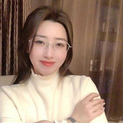 My name is Jessica Chen,University graduate,I opened a real estate company in Hong Kong and I am also a investor.