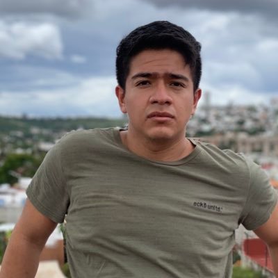 ingeniero en mecatrónica, me gusta el fútbol, y entrenar crossfit.