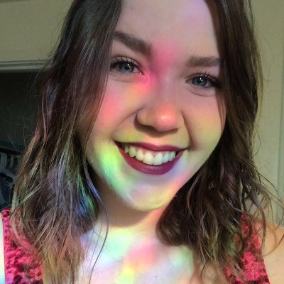 courtneyfalling's profile picture. 