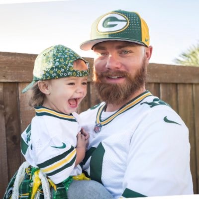 OMGDevinsWeeney's profile picture. Face mane degenerate.  Fermented hops connoisseur. 🇺🇸