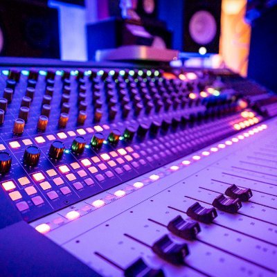 Trojan City Studios is a new recording studio in Troy, Ohio. TCS is equipped with a Neve 8424 recording console, world class gear and high calibur instruments.