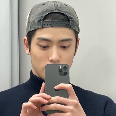 ◍ he / him
♪ I stan all unit
✿ renchin 🦊 / valentine 🍑 / kuanggong 🦖