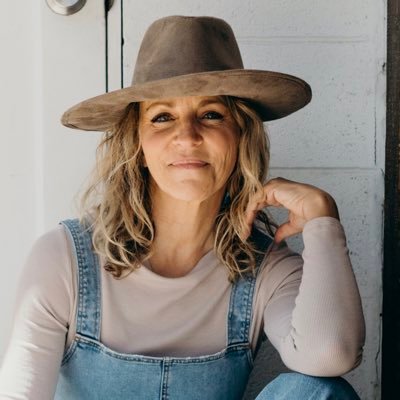 KathyHartRadio's profile picture. Gave up 🎙📻 for 🏔    Passion for helping others heal 🙌🙏🏻