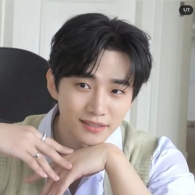 2PM의 이준호💛팬 /준호오빠가 제일 👍 좋아/ 준호오빠 나이가 쪼끔 많은 동생이야 ㅎㅎㅎㅎㅎㅎㅎㅎㅎ 하지만 오빠라고 할게 울오빠가 최고야