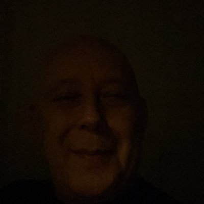 fderoo's profile picture. oui