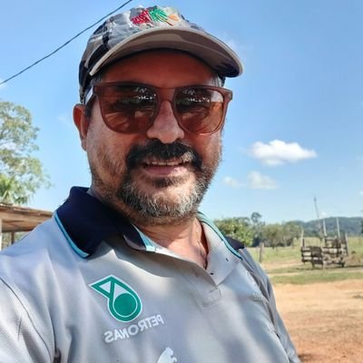 Me conheça e saberás quem sou!!!!
Pobre só dá a volta por cima, quando mora na rua de baixo!