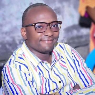 Communicologue. Ass principal du SG Emploi-Travail,Chargé d'études Min Com médias,Conseiller Min Genre-Famille,Conseiller Min Relations avec le Parlement RDC...