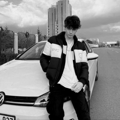 eniskrt126's profile picture. 