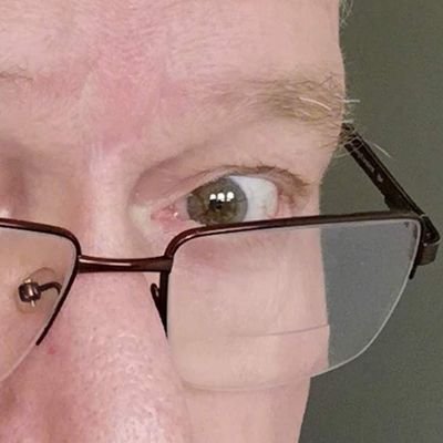 Older Bi guy loves life and all it's simple pleasures. Fur baby named Olive. I block stupid, and mean-spirited. he/him : 420👍 🏳️🌈 👬🏼 🥒💦 💙😉💉💉💉