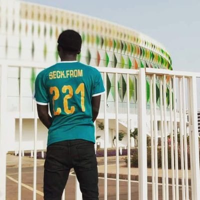élève ingénieur à @ECPIDakar depuis Novembre 2020, après une Licence 1 et 2 à @NIITDakar en Systèmes et Réseaux informatiques