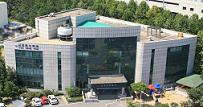 다양한 문제와 욕구를 가지고 있는 지역사회와 주민을 대상으로 보호서비스, 자립능력 배양, 교육훈련 기회 제공, 가족기능강화 및 주민상호간 연대감 조성 및 관계기관과의 연계 등을 통하여 각종 지역사회문제를 예방, 치료하는 지역주민과 지역사회를 위한 종합복지센터입니다.