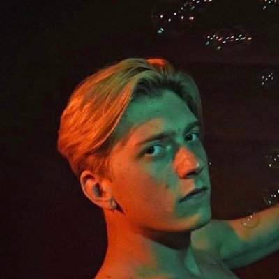 Nicschepp's profile picture. @verygayclown on instagram