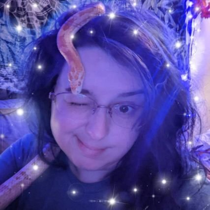 🛸 Space Wizard from Planet Z
🌈 Queerdo
🐍 n00dle wrangler
☕ Professional Potions Master
🧶 #Knitter
🥄 #Spoonie

✨ Arguing with gravity since 1981 ✨