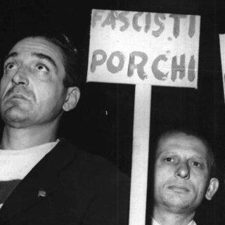 Immagini di antifascismo militante, antifascismo centometrista, grammatica antifascista, uno sguardo sul mondo di quelli che 