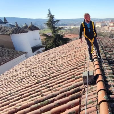 Arquitecto Técnico, Ingº. Edificación,  Secretario Colegio Aparejadores y Arquitectos Técnicos de Cáceres.
Opiniones unicamente personales. 
#HonorariosDignosYa