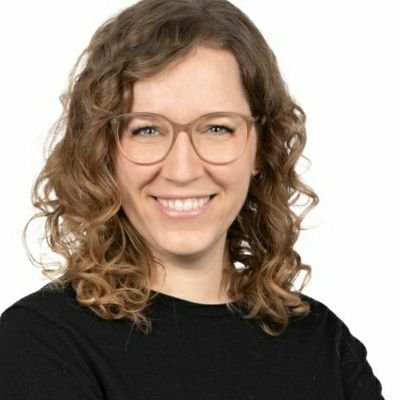 (sie/ihr) Politik @konzern_vi | Präsidentin @DieMitte_BE | Ex-Kampagnenleiterin @mitte_centre | OK #KinoimKocher | #MahoganyHallBern | Zumba | #WahlBern24