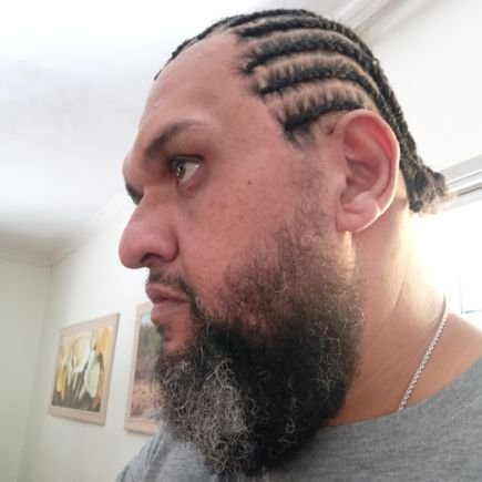 o_jairao's profile picture. ... Eu, sou Jesus numa moto,Che Guevara dos acostamentos,
Bob Dylan numa antiga foto,Cassius Clay antes dos tratamentos... Educador,  PAI e AVÔ