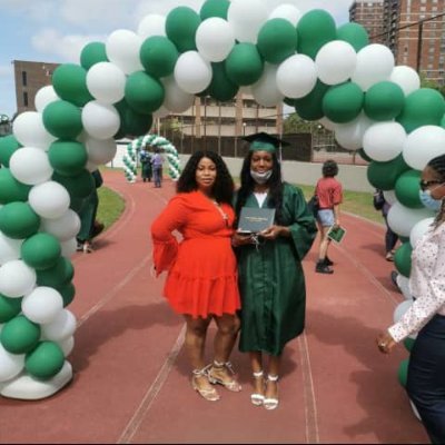 Loveisnotenoug8's profile picture. Love is not enough! 💆🤷🙌😌❤️