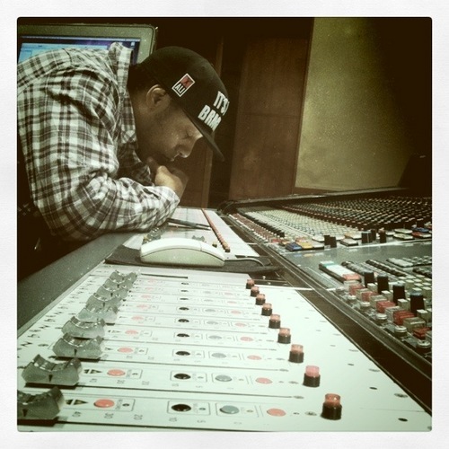 World Famous Track PROS (Sony/BMG/DefJam) Major and Independent record label Producers. - Contact us: trackpros@gmail.com or http://t.co/10Uq4wlieJ - Beat Store