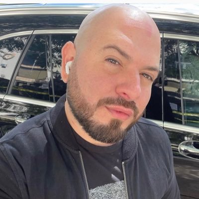 La91136143David's profile picture. Feel free to ask me