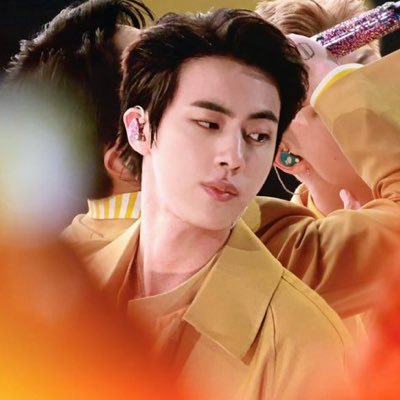 seokjinesbok's profile picture. 26 • BWN