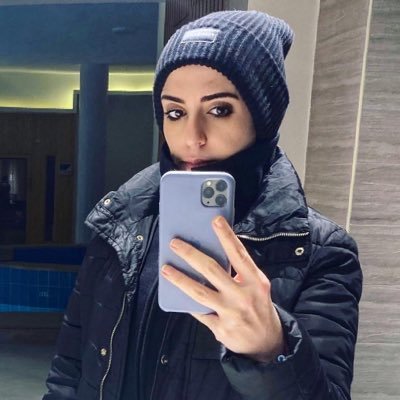 في ظاهري لي حدود تقيدني و في اعماقي لا سقف لي و لا قاع ولامنتهى! , !First rule.. no more rules