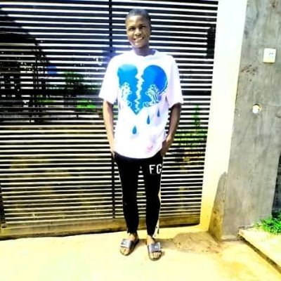 ishakubulus17's profile picture. smartj layt