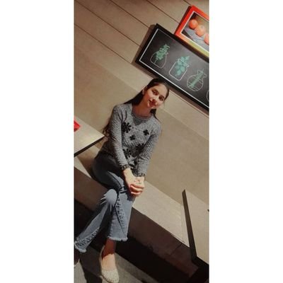 harshita_varun's profile picture. 