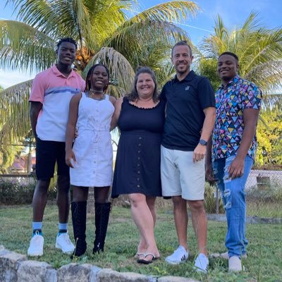 💍👩🏻 👨🏾‍🦱👨🏿‍🦱👧🏾 ✝️FCA Area Director for the USVI