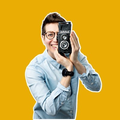 CEO, freelance-photographer, teacher and PhD-researcher specialised in photographing people, outdoors and documentaries.
