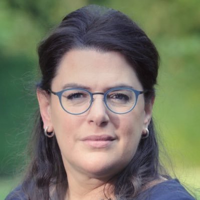 lucys_law's profile picture. auteur ‘Wie erft de naaktkat’ | i’m not a cat | directeur @Netwerknotaris | docent @RechtenNijmegen | raadsheer plvv @HofDenHaag | columnist @ArsAequi