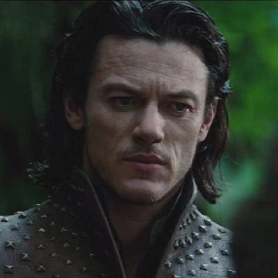 Former Ruler. Current Traveling Companion.
#DisneyRP