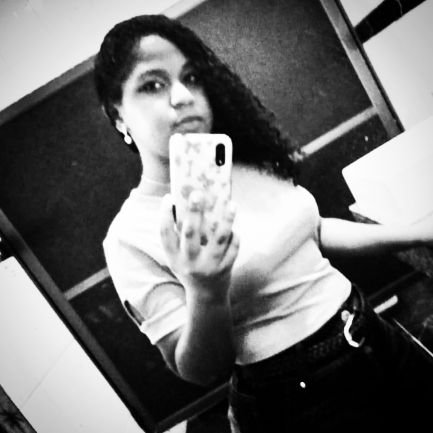 Kerolim_Silv18's profile picture. 