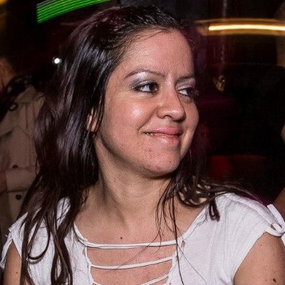 ligiamoreno26's profile picture. De Grenoble. Fille de réfugiés chiliens ♥️: Danse 📖: scien. pol, com, langues, coop. internat. 📝 : com, dts humains, envir, dvlpt, asile, intégration..