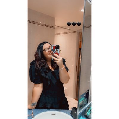 LeahCoathup's profile picture. real life sux