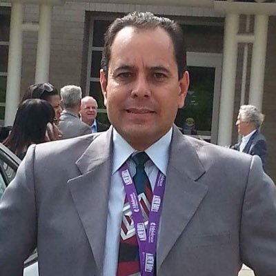 “El poder solo tiene sentido, cuando se convierte en Virtud y se pone al servicio de los demás” Licenciado en Contaduria Publica Mexicano, Residente de Florida