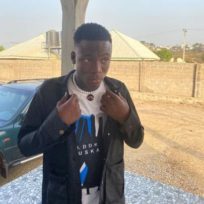 KennethOlorunt3's profile picture. If you look very closely you will see me not caring