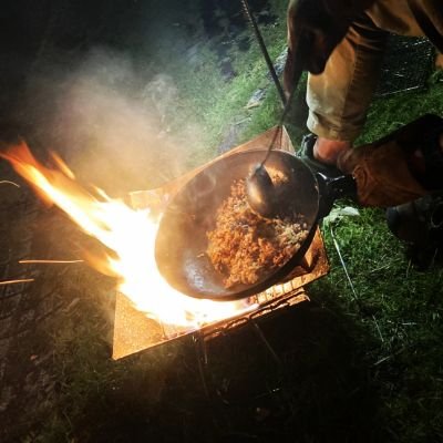 shinya_slowlife's profile picture. キャンプ⛺/ サーフィン🏄️/料理🍳/ブログ💻/工場勤務10年（海外勤務経験）→退職→アメリカ西海岸1人旅🇺🇸→自分の生き方を見つめ直す→キャンプにハマる🔥/blogの方でもキャンプ&料理などの情報も発信していますので良かったら立ち寄って頂けるとすごく嬉しいです↓↓🙇
