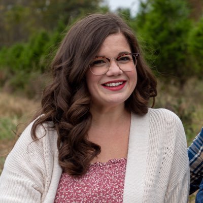 Third grade teacher. Lover of coffee and working with kids. Momma and wife.