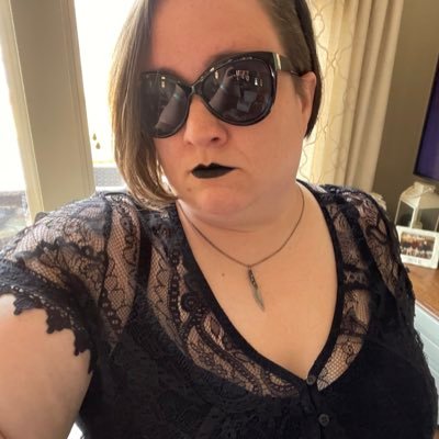 85 liner. Writer, adjunct, fangirl.

TV/film, pop culture, K-pop & hockey. | She/her, fat & queer. | I curse too fucking much.

future's gonna be okay.