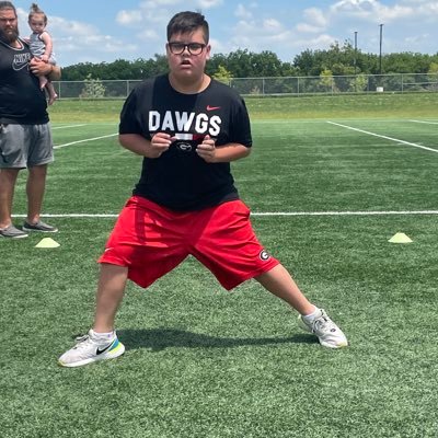 love to play football 🏈 - OL - Center/Long Snapper. Wrestling 🤼‍♀️.  Big fan of video games, Chic-fil-A & UGA. Go Dawgs 🔴⚫️🐶. BVSW Class of 2028 🐺 🟢⚪️